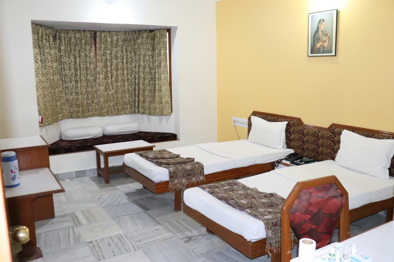 Geetco Hotel Jalor Exterior photo